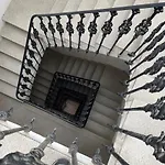 Singularstays Vivons